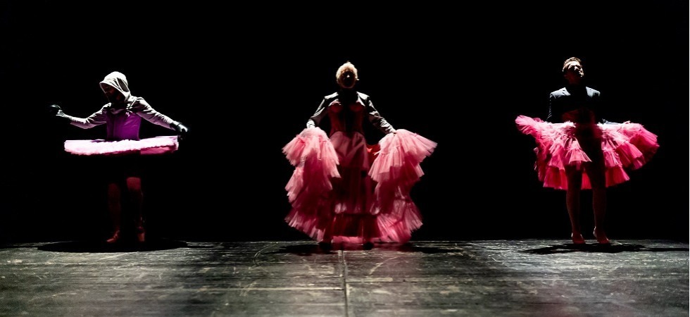 Con Fuck Me(n)'' la compagnia Evoè!Teatro con Centro Santa Chiara indaga il cuore del tema maschile